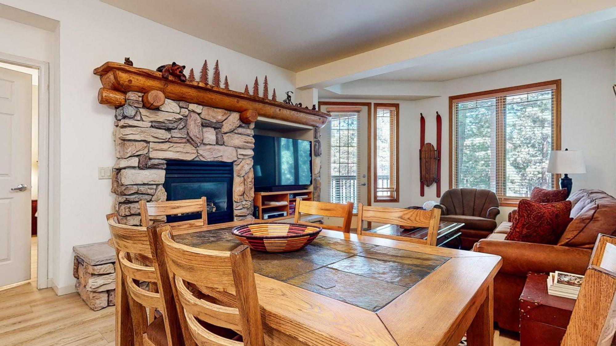Mammoth Green 118 Located On Sierra Star Golf Course, Private Patio, Summer Pool Condo Mammoth Lakes Bagian luar foto